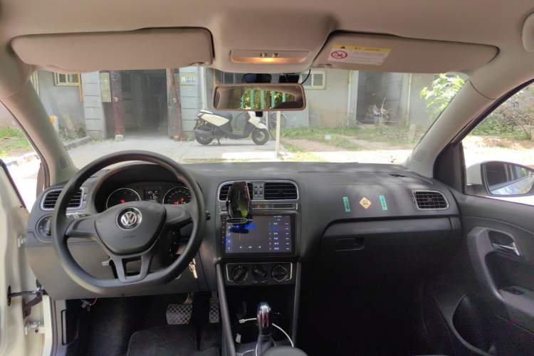 Used Volkswagen Polo 2014 1.6L Automatic Comfort Edition Headliner