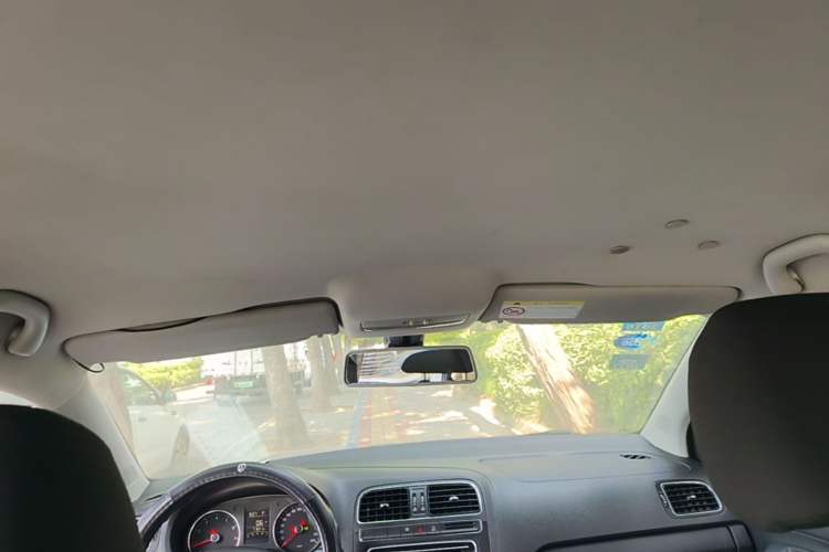 Used Volkswagen Polo 2014 1.4L Automatic Comfort Edition Headliner