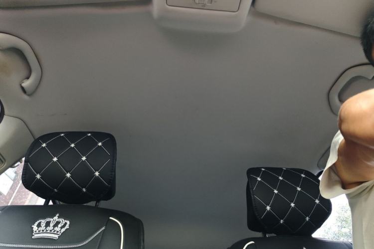 Used Volkswagen Polo 2014 1.4L Manual Fashion Edition Headliner