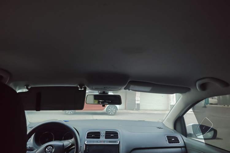 Used Volkswagen Polo 2014 1.4L Automatic Comfort Edition Headliner