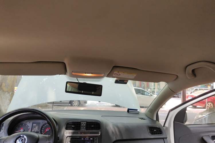 Used Volkswagen Polo 2014 1.4L Manual Fashion Edition Headliner
