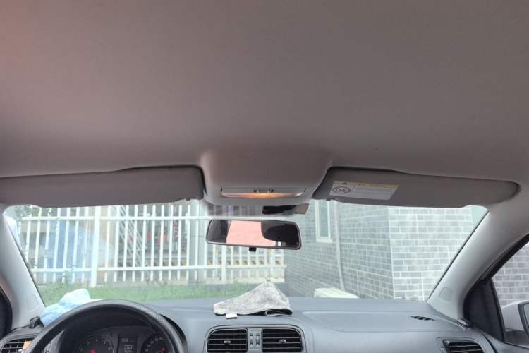 Used Volkswagen Polo 2014 1.4L Manual Fashion Edition Headliner