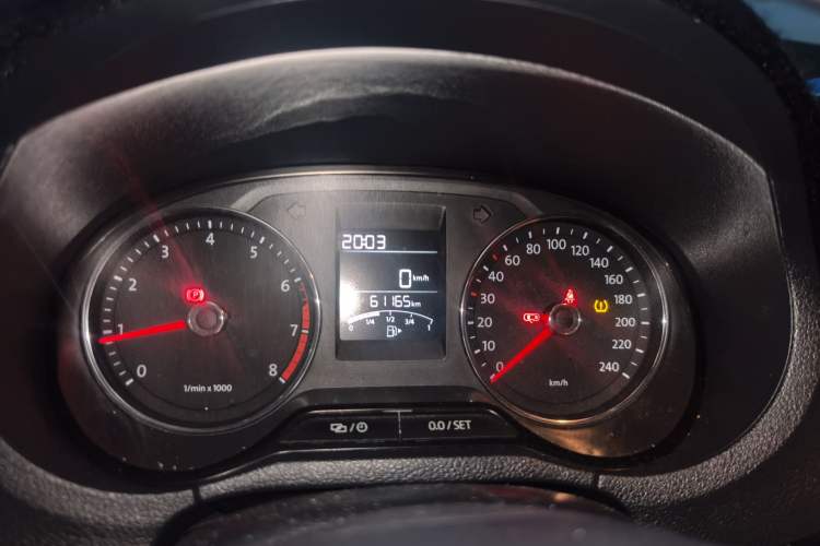 Used Volkswagen Polo 2014 1.6L Manual Comfort Edition Instrument Cluster