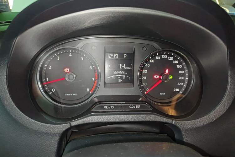 Used Volkswagen Polo 2014 1.6L Automatic Comfort Edition Instrument Cluster