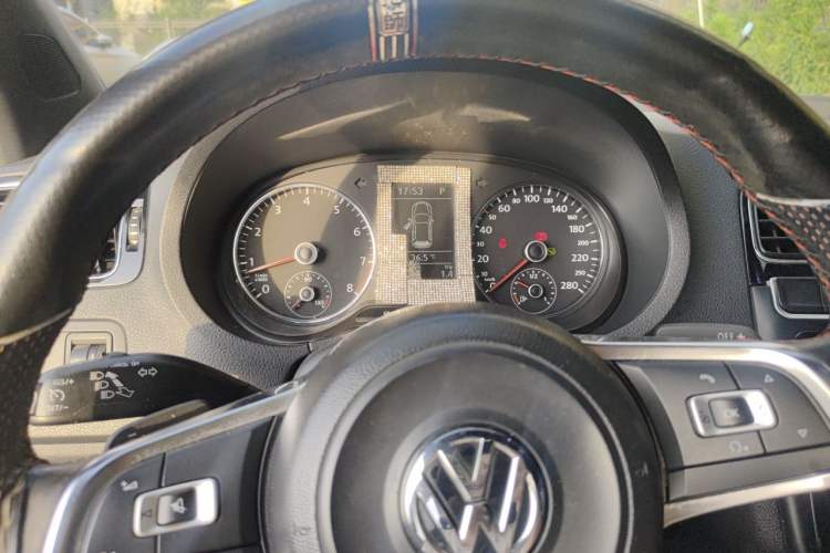 Used Volkswagen Polo 2014 1.6L Automatic Luxury Edition Instrument Cluster