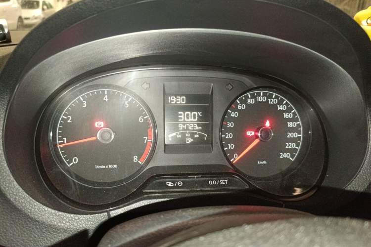 Used Volkswagen Polo 2014 1.4L Manual Fashion Edition Instrument Cluster