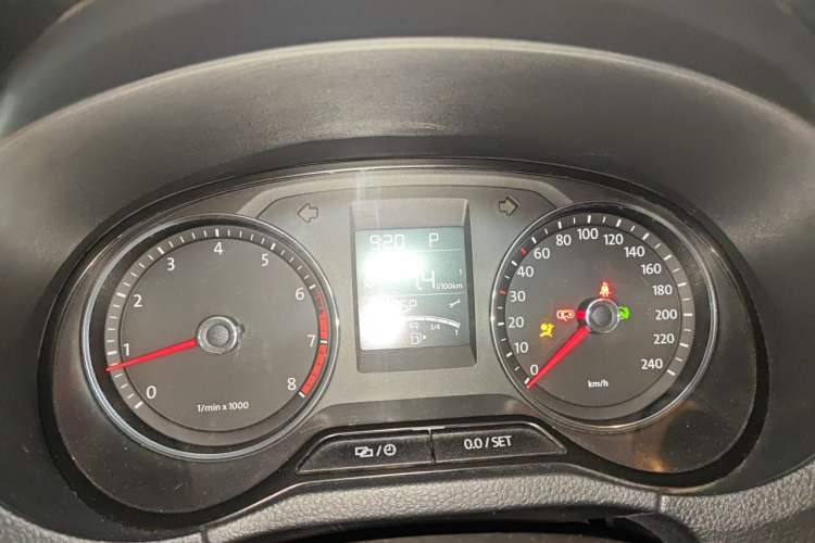 Used Volkswagen Polo 2014 1.6L Automatic Comfort Edition Instrument Cluster