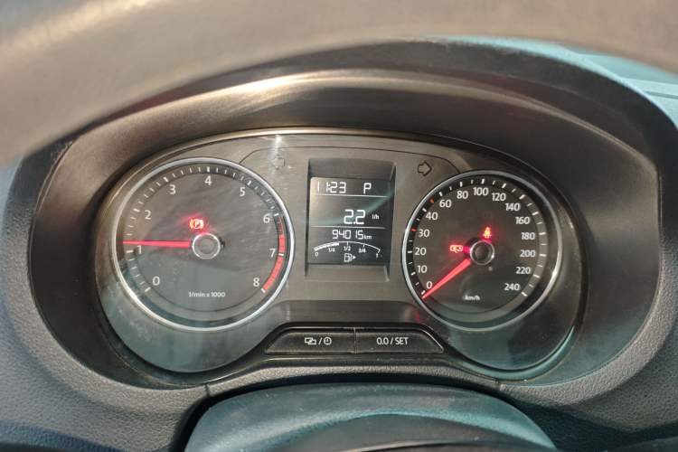 Used Volkswagen Polo 2014 1.6L Automatic Comfort Edition Instrument Cluster