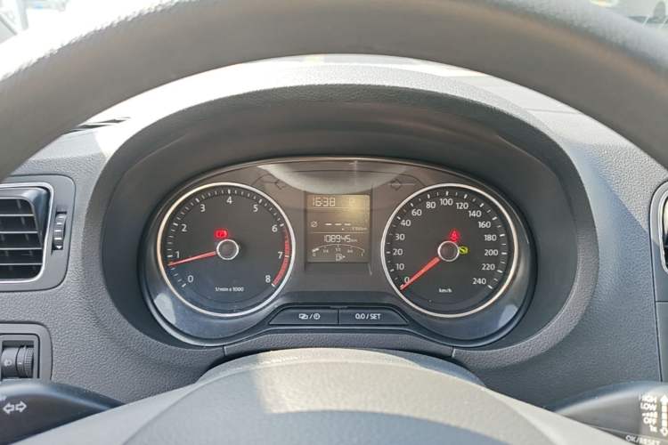 Used Volkswagen Polo 2014 1.6L Automatic Comfort Edition Instrument Cluster