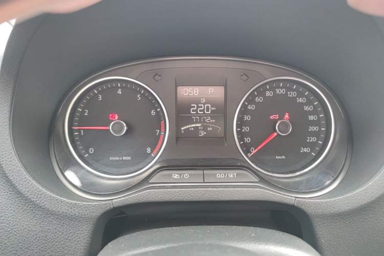 Used Volkswagen Polo 2014 1.6L Automatic Comfort Edition Instrument Cluster