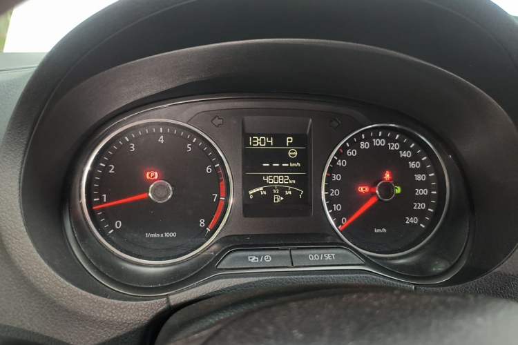 Used Volkswagen Polo 2014 1.6L Automatic Comfort Edition Instrument Cluster