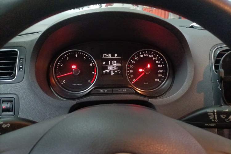 Used Volkswagen Polo 2014 1.6L Automatic Comfort Edition Instrument Cluster