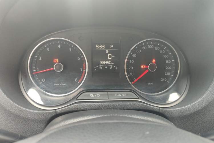 Used Volkswagen Polo 2014 1.6L Automatic Comfort Edition Instrument Cluster