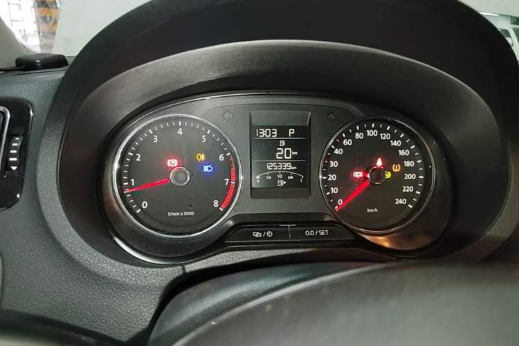 Used Volkswagen Polo 2014 1.6L Automatic Luxury Edition Instrument Cluster