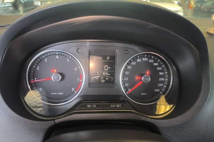 Used Volkswagen Polo 2014 1.6L Automatic Comfort Edition Instrument Cluster
