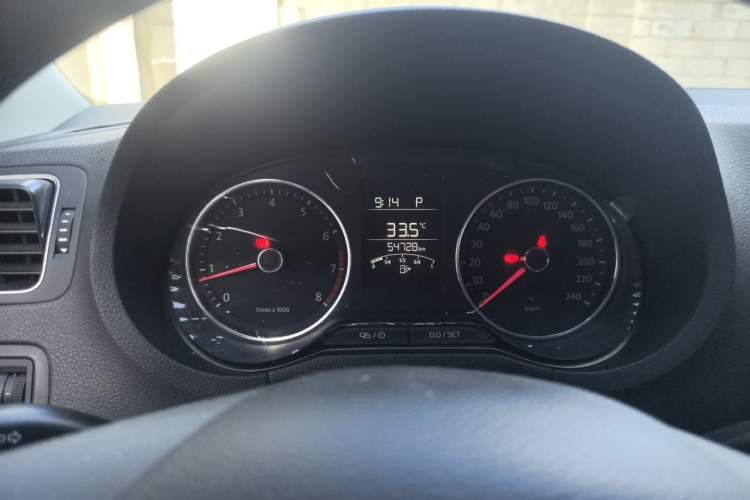Used Volkswagen Polo 2014 1.6L Automatic Comfort Edition Instrument Cluster