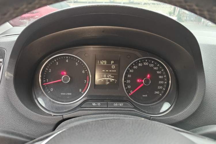 Used Volkswagen Polo 2014 1.6L Automatic Luxury Edition Instrument Cluster