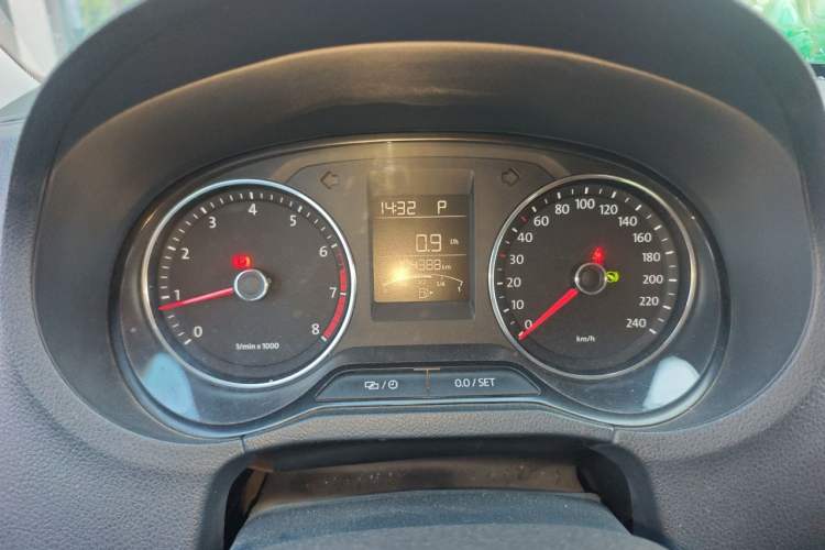 Used Volkswagen Polo 2014 1.6L Automatic Comfort Edition Instrument Cluster