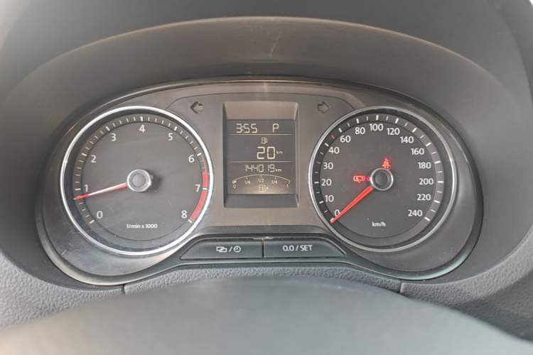 Used Volkswagen Polo 2014 1.6L Automatic Comfort Edition Instrument Cluster