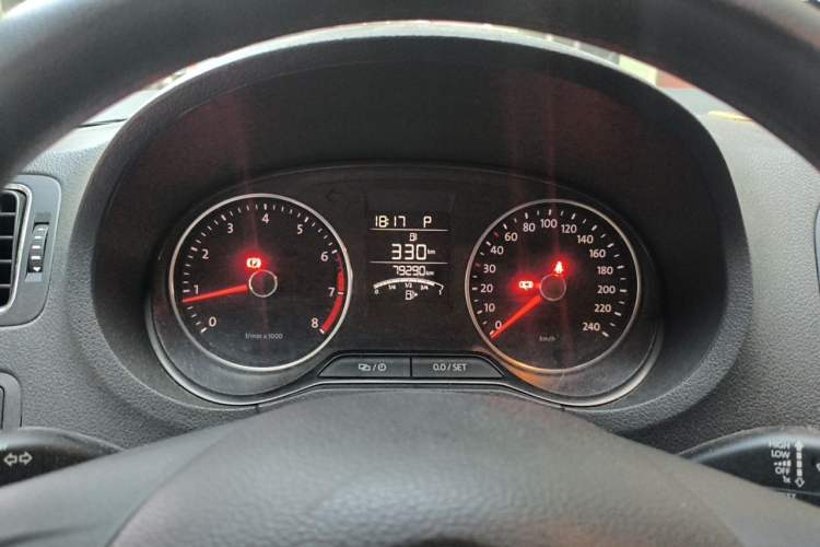 Used Volkswagen Polo 2014 1.6L Automatic Comfort Edition Instrument Cluster