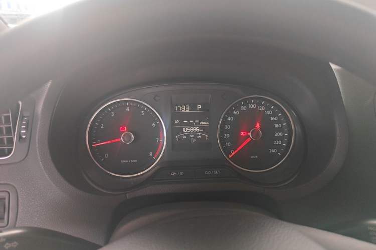 Used Volkswagen Polo 2014 1.6L Automatic Comfort Edition Instrument Cluster