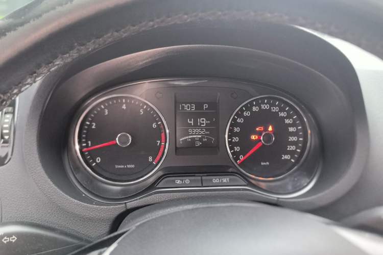 Used Volkswagen Polo 2014 1.6L Automatic Luxury Edition Instrument Cluster