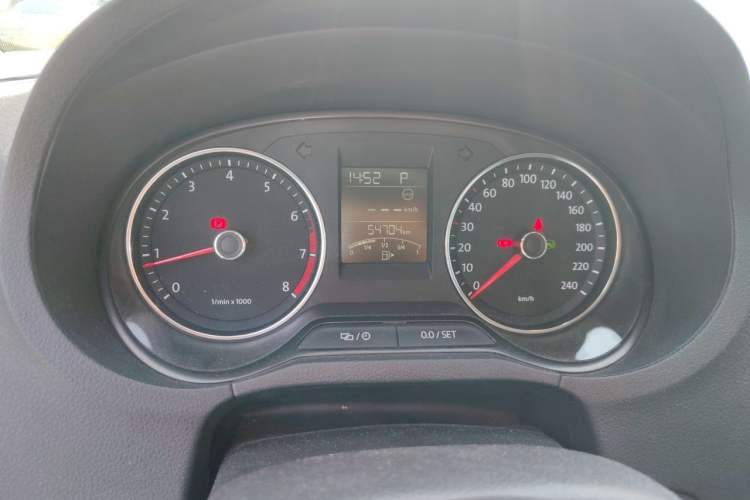 Used Volkswagen Polo 2014 1.6L Automatic Comfort Edition Instrument Cluster