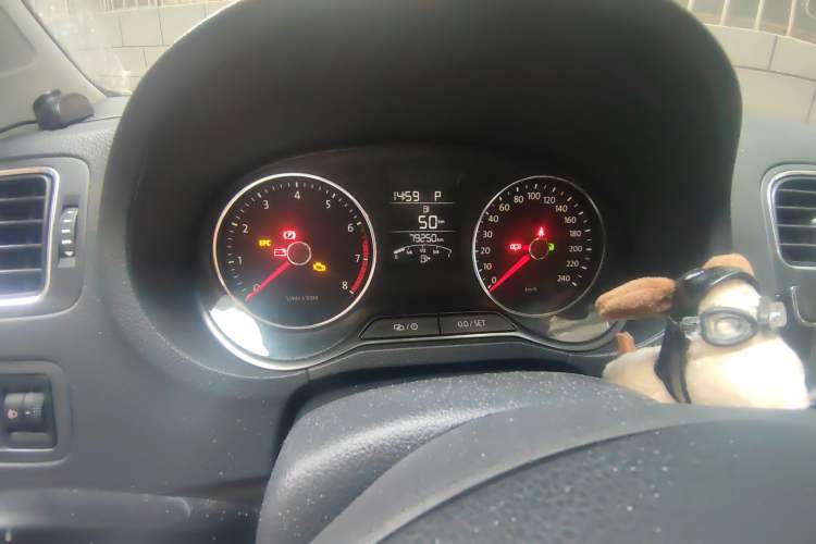 Used Volkswagen Polo 2014 1.6L Automatic Comfort Edition Instrument Cluster