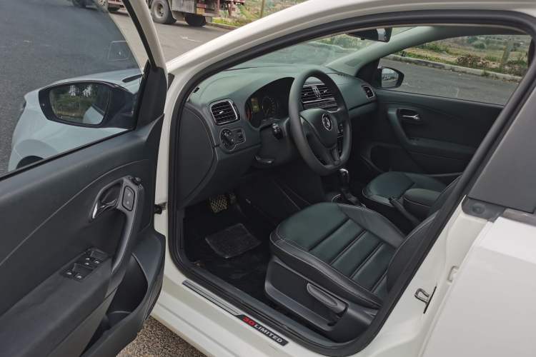 Used Volkswagen Polo 2014 1.6L Automatic 30th Anniversary Edition Interior 1