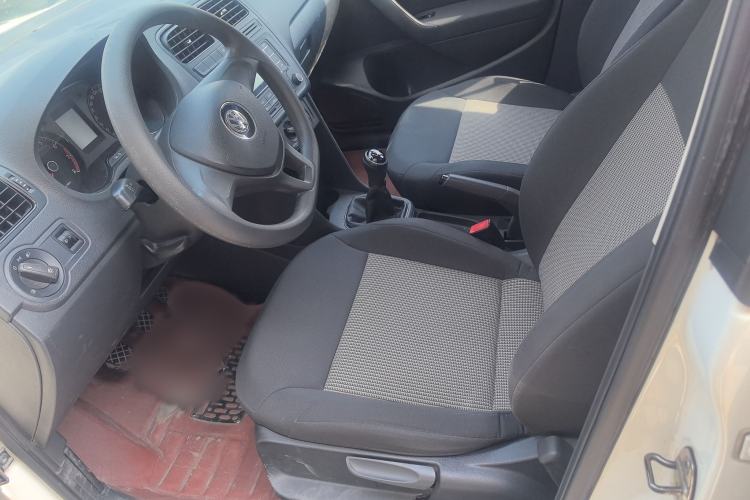 Used Volkswagen Polo 2014 1.4L Manual Fashion Edition Interior 1