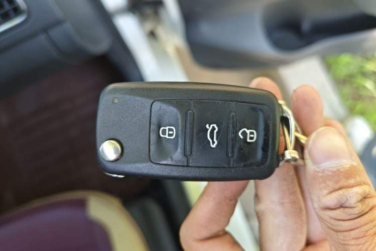 Used Volkswagen Polo 2014 1.4L Automatic Comfort Edition Interior 1