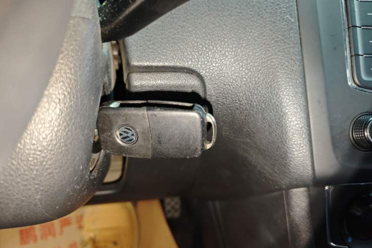 Used Volkswagen Polo 2014 1.6L Automatic Comfort Edition Interior 1