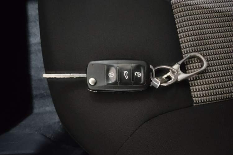 Used Volkswagen Polo 2014 1.4L Manual Fashion Edition Interior 1