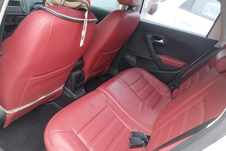 Used Volkswagen Polo 2014 1.4L Manual Comfort Edition Interior 1