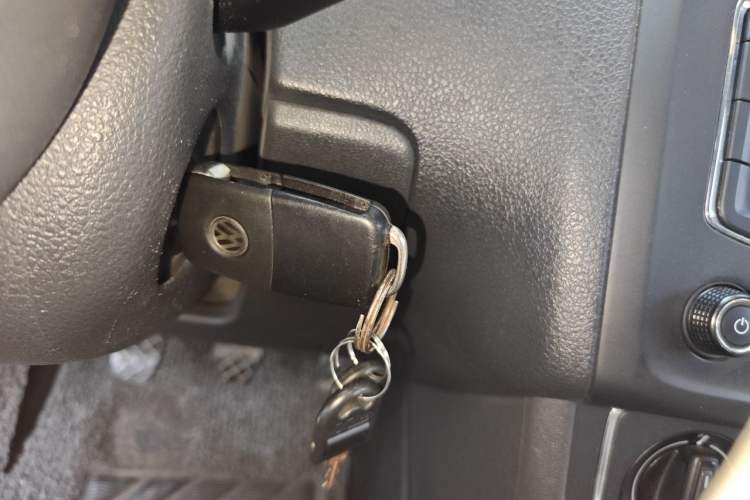 Used Volkswagen Polo 2014 1.4L Manual Comfort Edition Interior 1