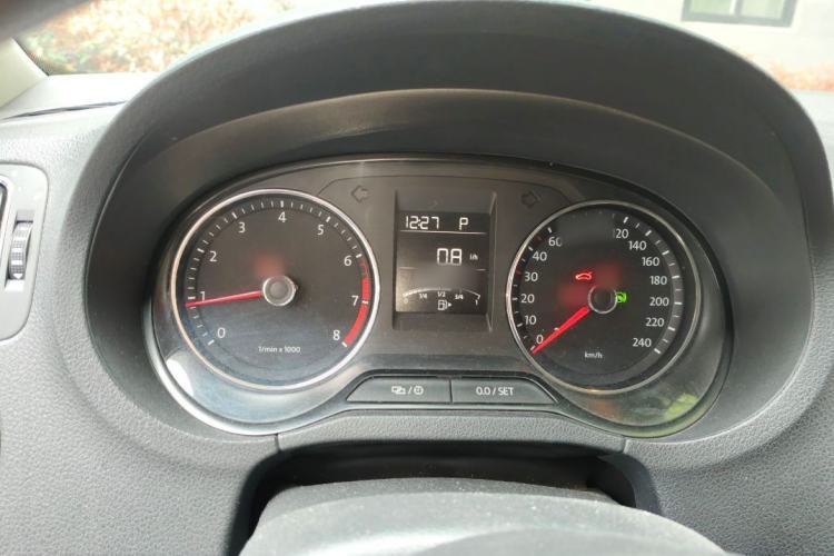 Used Volkswagen Polo 2014 1.4L Automatic Comfort Edition Interior 1