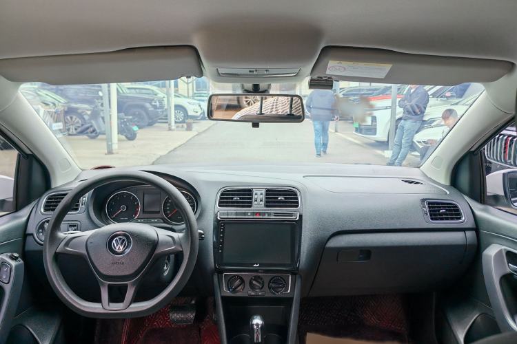 Used Volkswagen Polo 2014 1.4L Automatic Comfort Edition Interior 1