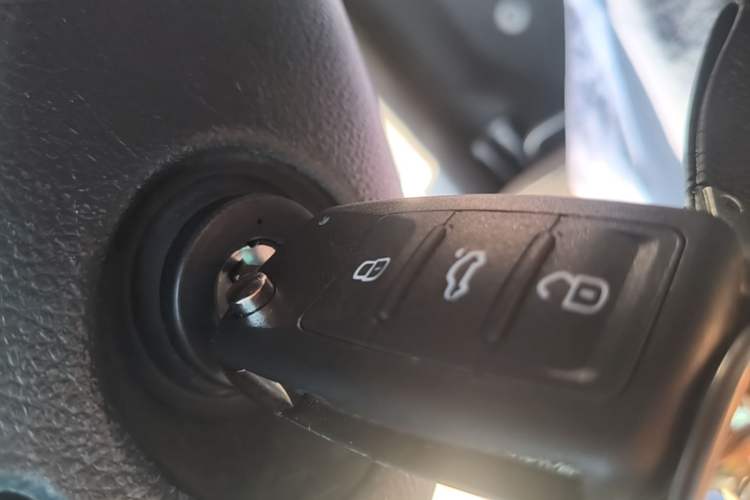 Used Volkswagen Polo 2014 1.4L Automatic Comfort Edition Interior 1