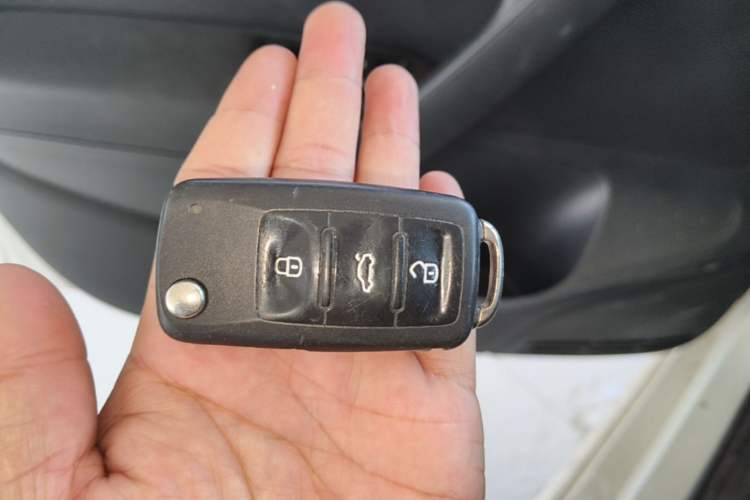 Used Volkswagen Polo 2014 1.6L Automatic Comfort Edition Interior 1