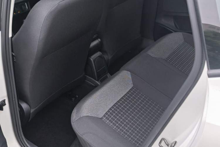 Used Volkswagen Polo 2014 1.6L Automatic Comfort Edition Interior 2