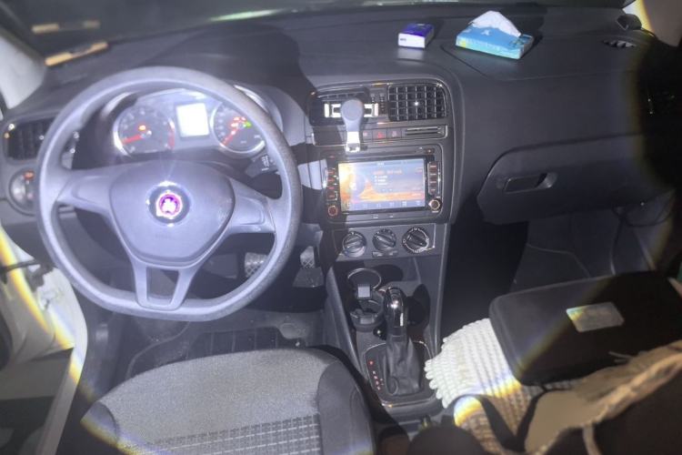 Used Volkswagen Polo 2014 1.6L Automatic Comfort Edition Interior 2