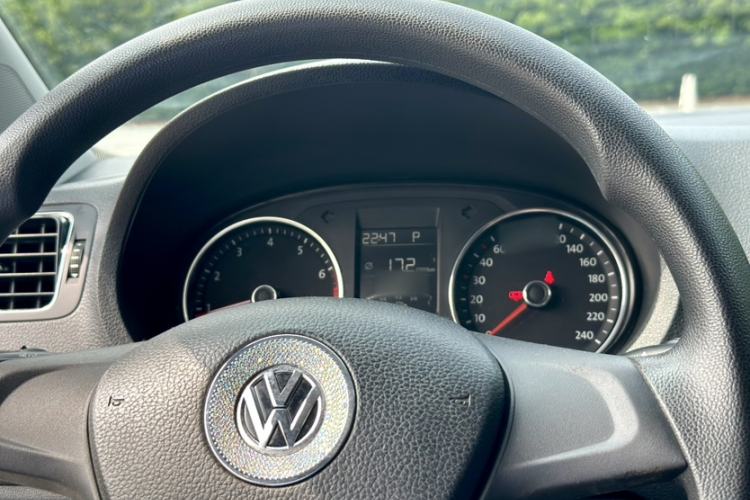 Used Volkswagen Polo 2014 1.4L Automatic Comfort Edition Interior 2
