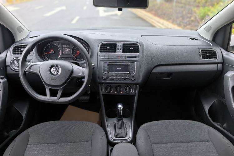 Used Volkswagen Polo 2014 1.6L Automatic Comfort Edition Interior 3