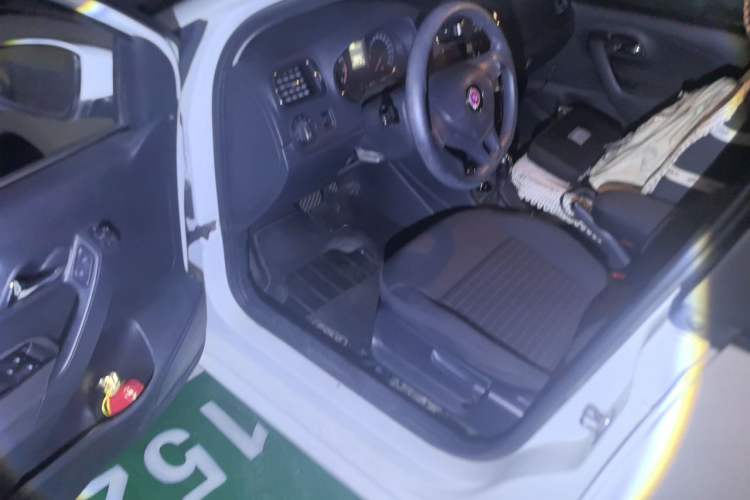 Used Volkswagen Polo 2014 1.6L Automatic Comfort Edition Interior 3