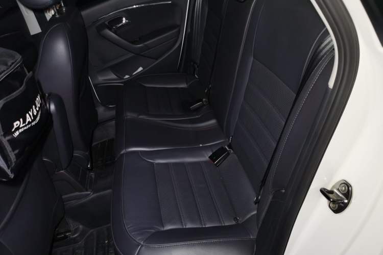 Used Volkswagen Polo 2014 1.6L Automatic Luxury Edition Interior 4