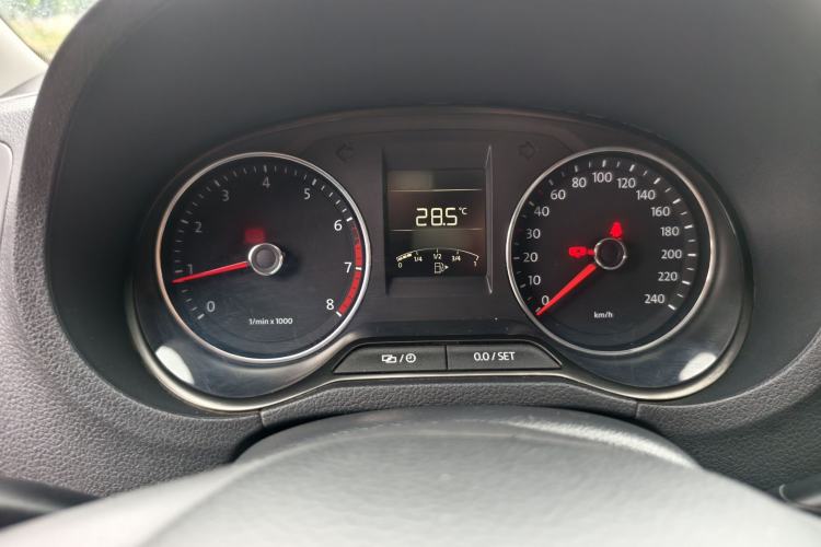 Used Volkswagen Polo 2014 1.4L Manual Comfort Edition Interior 4