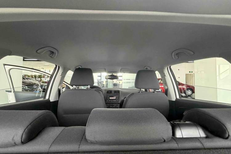 Used Volkswagen Polo 2014 1.4L Manual Fashion Edition Interior 7
