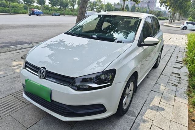 Used Volkswagen Polo 2014 1.4L Manual Fashion Edition
