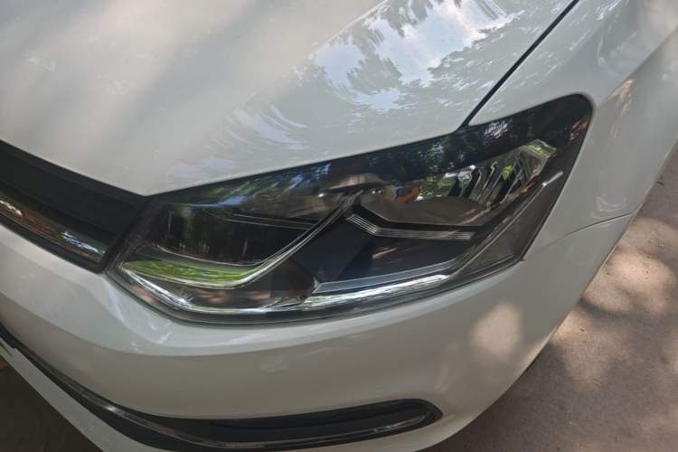 Used Volkswagen Polo 2014 1.4L Manual Comfort Edition Left Front Headlight