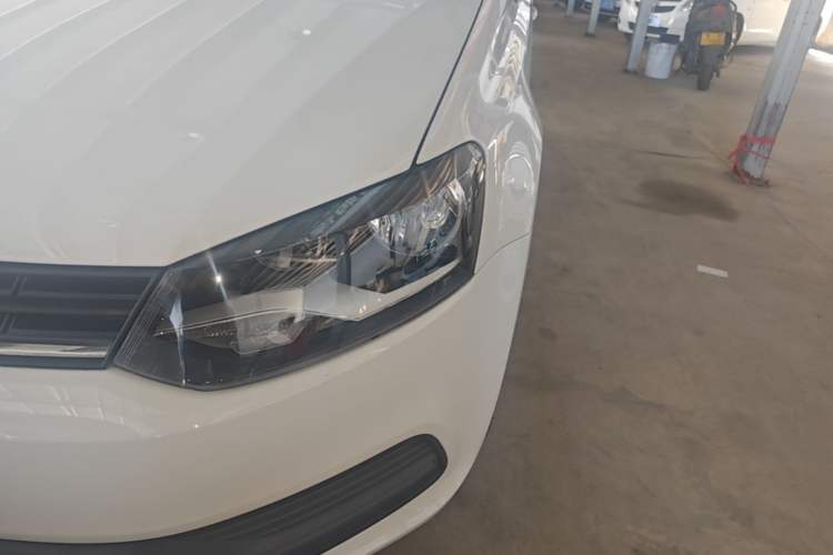 Used Volkswagen Polo 2014 1.4L Manual Fashion Edition Left Front Headlight